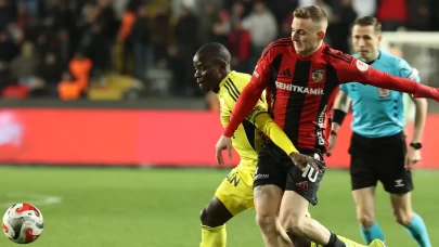 Gaziantep FK-Fenerbahçe maçı gecikmeli başladı