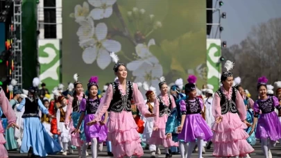 Bişkek’te Sümölök tadında bayram! Geleneksel yarışmalar Ala Too Meydanı’nı salladı