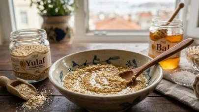 Yulaf ezmesi ve bal ile derinlemesine peeling ve aydınlık!