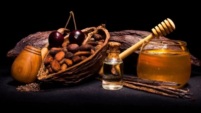 Bal ve kakao ile gözenek sıkılaştırıcı arınma!