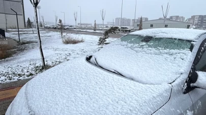 Bağlar’ın yüksek kesimlerine kar düştü