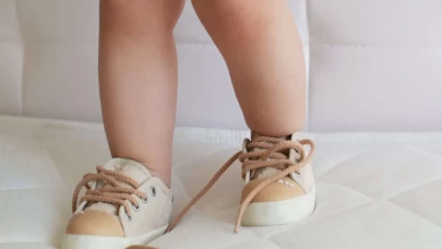 İlk adım ayakkabısı ne zaman alınmalı ve nasıl olmalı?