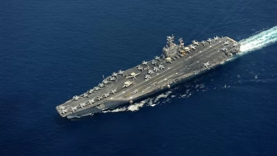 USS Abraham Lincoln balistik füzelerle hedef alındı