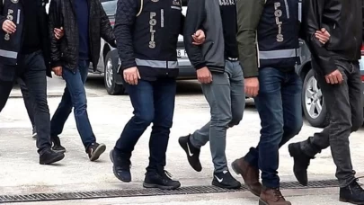 FETÖ'ye 3 ilde eş zamanlı operasyon!