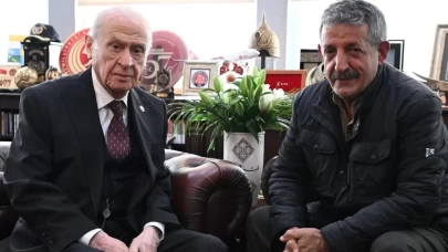 MHP Lideri Bahçeli, Gani Rüzgar Şavata'yı Genel Merkez'de kabul etti