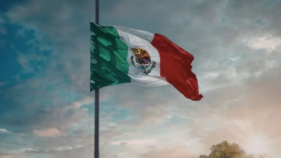 Meksika donanması Küba'ya giden insani yardım teknelerini arıyor