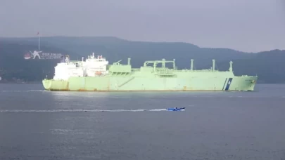 Cezayir'den yola çıkan dev LNG gemisi yolda