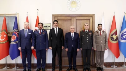 Bakan Güler ve Katar heyetinden 'şehitlere veda' kabulü!