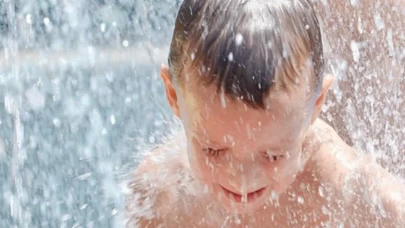 Ateşi çıkan çocuğa sakın soğuk duş yaptırmayın!