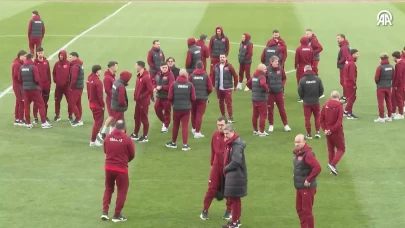 Milliler, Kosova maçı öncesi statta yürüyüş yaptı