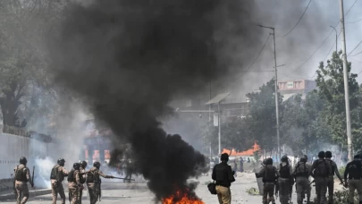 Hamaney protestoları kontrolden çıktı! BM binaları ateşe verildi, ordu sahaya indi