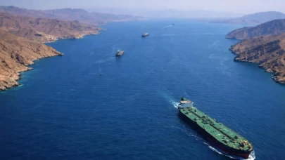 Modi ve Al Nahyan’dan Hürmüz Boğazı mutabakatı: Güvenli geçiş sağlanmalı