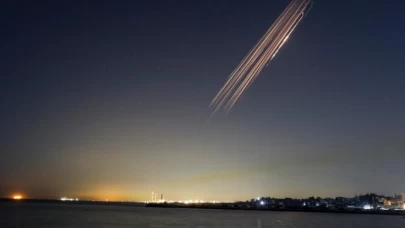 İsrail'den Tahran’a hava operasyonu: Balistik füze fabrikaları ve rampalar vuruldu