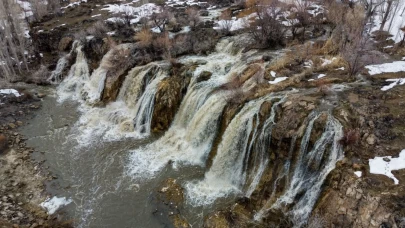 Muradiye Şelalesi hiç bu kadar coşkulu akmamıştı