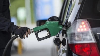 Bu gece yarısından itibaren benzin ve motorine yeni zam geliyor!