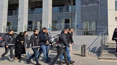 Nikah memuru rüşvetle evlenme işlemlerini yaparken yakalandı