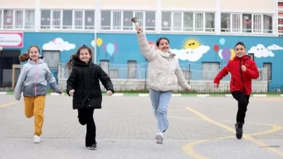 Ders zili yeniden çaldı