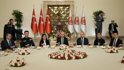 TBMM Başkanı Kurtulmuş, Meclis personeliyle iftarda buluştu