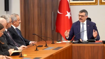 Bakan Çiftçi rakamlarla açıkladı: 'İran sınırında olağanüstü bir hareketlilik yaşanmıyor'