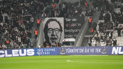 Beşiktaş taraftarları İlber Ortaylı'yı unutmadı