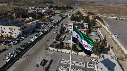 İsrail'in haava saldırıları sonrası Lübnan'dan Suriye'ye kaçış başladı