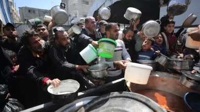 Fİlistinli yetkili isyan etti: Gazze’ye “Coca-Cola ve Nutella” yardımı iddiası