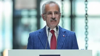 Bakan Uraloğlu'ndan Hürmüz Boğazı’ndaki Türk gemileriyle ilgili açıklama: "İnsani bir problem yok"
