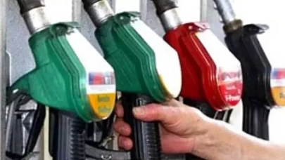 Pakistan’da akaryakıt fiyatlarına sert zam!
