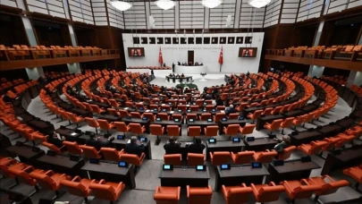 Doğum izinleri iki katına çıktı: İşçiye 10 gün, anneye 16 hafta izin dönemi başlıyor