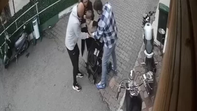 Boğulma tehlikesi geçiren çocuk Heimlich manevrasıyla kurtarıldı: O anlar kamerada