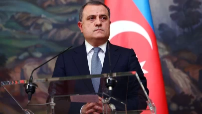 Azerbaycan’dan Türk bayrağına yapılan saldırıya sert tepki