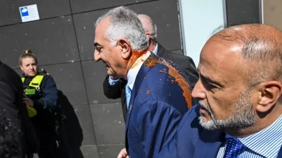 Berlin’de Pehlevi’ye kırmızı şok!