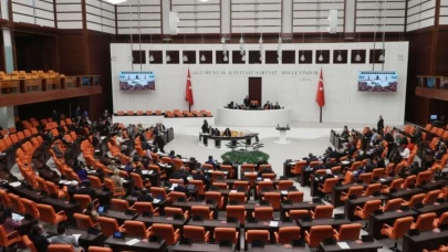 Sosyal medyaya ve doğum iznine yönelik düzenlemeler TBMM’de kabul edildi