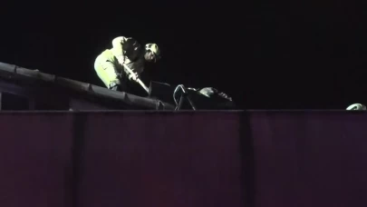 Küçükçekmece’de gece yarısı yangın paniği