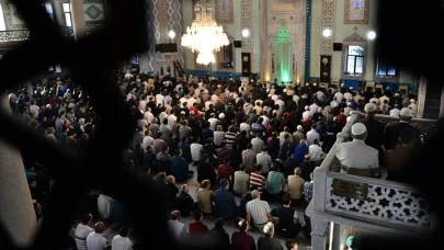 3 Nisan Cuma Namazı saat kaçta kılınacak? İşte il il vakitler