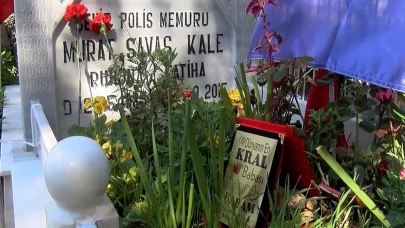 Şehit polisin mezarında duygulandıran mesaj