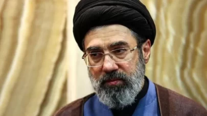 İran Dini Lideri Hamaney’den sert mesaj