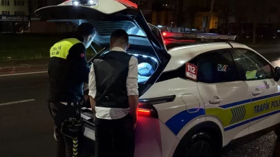 Kayseri'de alkollü sürücüden 'pes' dedirten hareket! önce polise teşekkür etti, sonra ehliyetini çalmaya çalıştı