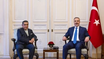 Londra’da diplomasi trafiği: Hakan Fidan İngiliz parlamentosunun üyeleriyle görüştü