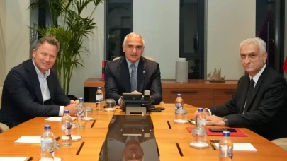 Türkiye'den turizm atağı! Bakan Ersoy, Avrupa'nın devleriyle bir araya geldi