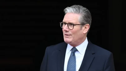 Starmer’dan tarihi itiraf: Epstein bağlantılı Peter Mandelson’ı atamamalıydım