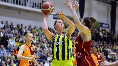 Galatasaray ile Fenerbahçe 12 yıl sonra yeniden rakip oldu!