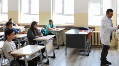 Yarın okullar tatil mi? 15 Nisan Çarşamba İstanbul, Ankara, Şanlıurfa, İzmir okul var mı?