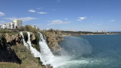 Düden Şelalesi'nde gökkuşağı muhteşem görüntüler sundu!