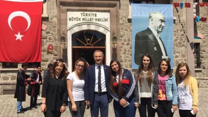 MHP’li Yurdakul’dan 23 Nisan mesajı