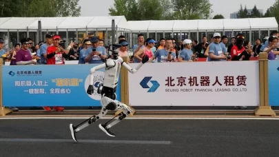 Çin’de robotlar tarih yazdı!