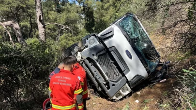 Ölüdeniz yolunda feci kaza: Beton mikseri 15 metreden yuvarlandı