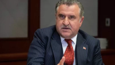 Bakan Bak, şampiyonluğa ulaşan Fenerbahçe Opet'i tebrik etti