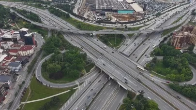 Bayramın ikinci gününde de İstanbul’da yollar bomboş! Trafik yüzde 13’e düştü