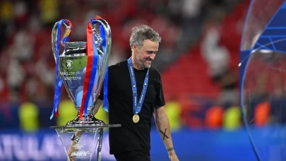 Luis Enrique PSG ile tarihe geçti